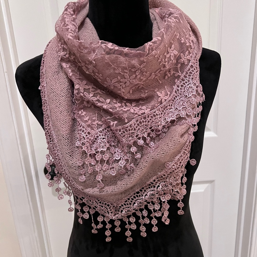 Lace Lilac Scarf